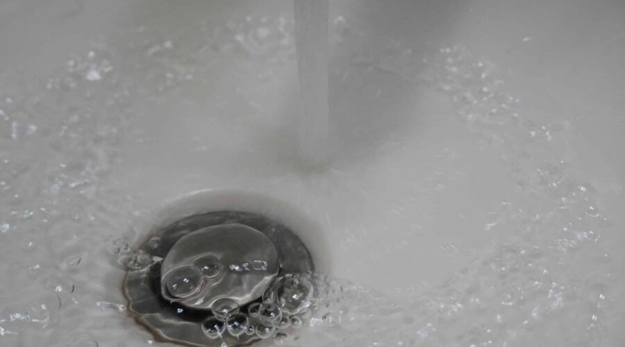 What to Do If you have an Overflowing Sink: A Guide